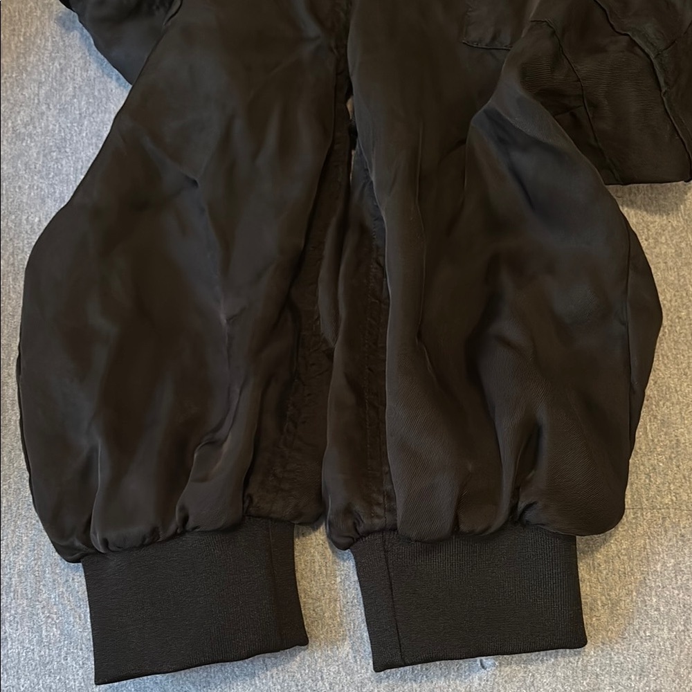 Women's Black Cargo Pants - Picture 6 of 9